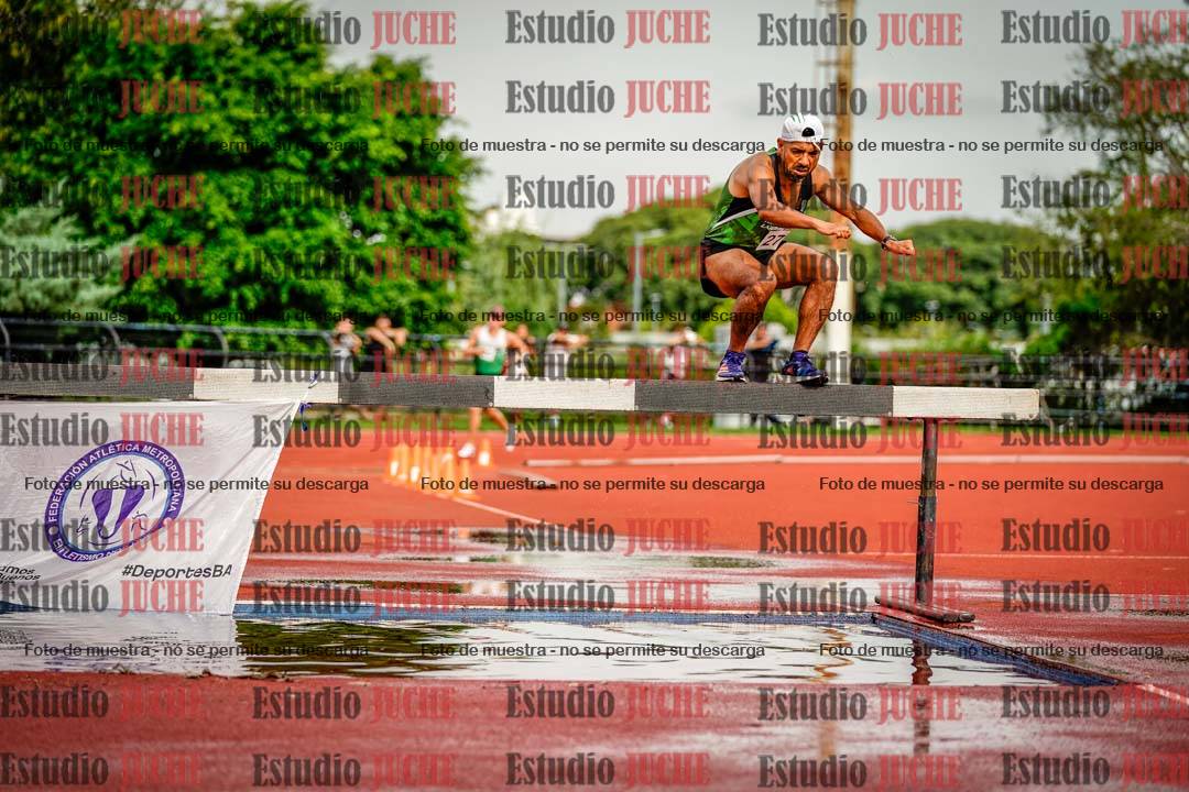 Fotos de los 3000 m con obstáculos de varones