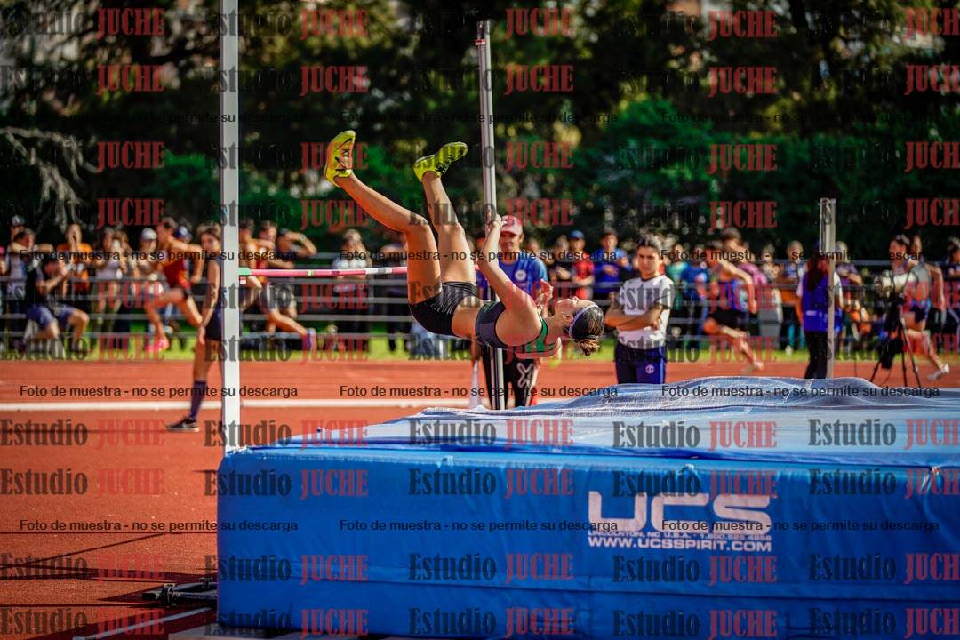 Fotos del salto en alto de mujeres