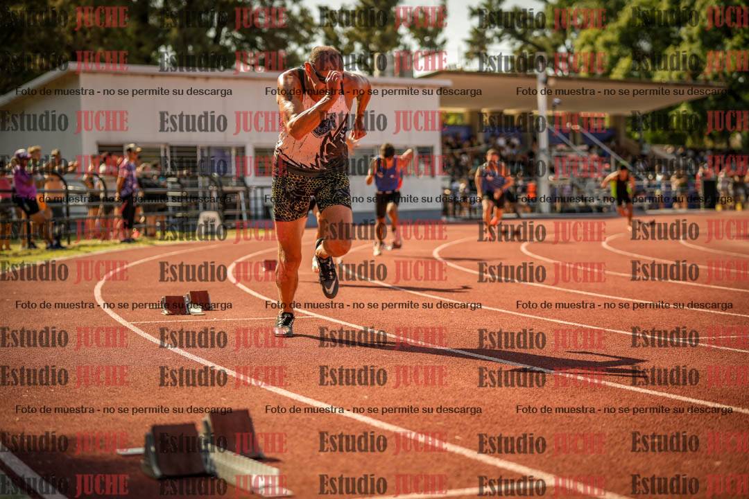 Fotos de los 400 m llanos de varones