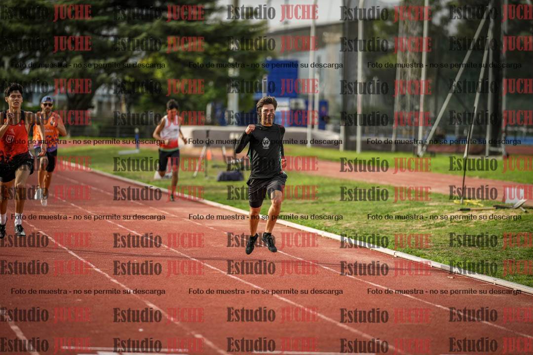 Fotos de los 400 m llanos de varones