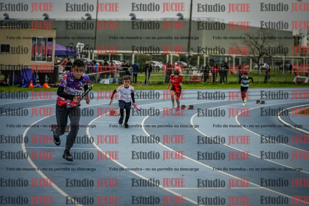 Fotos de las postas 5x80 m de varones - U14 - FINAL