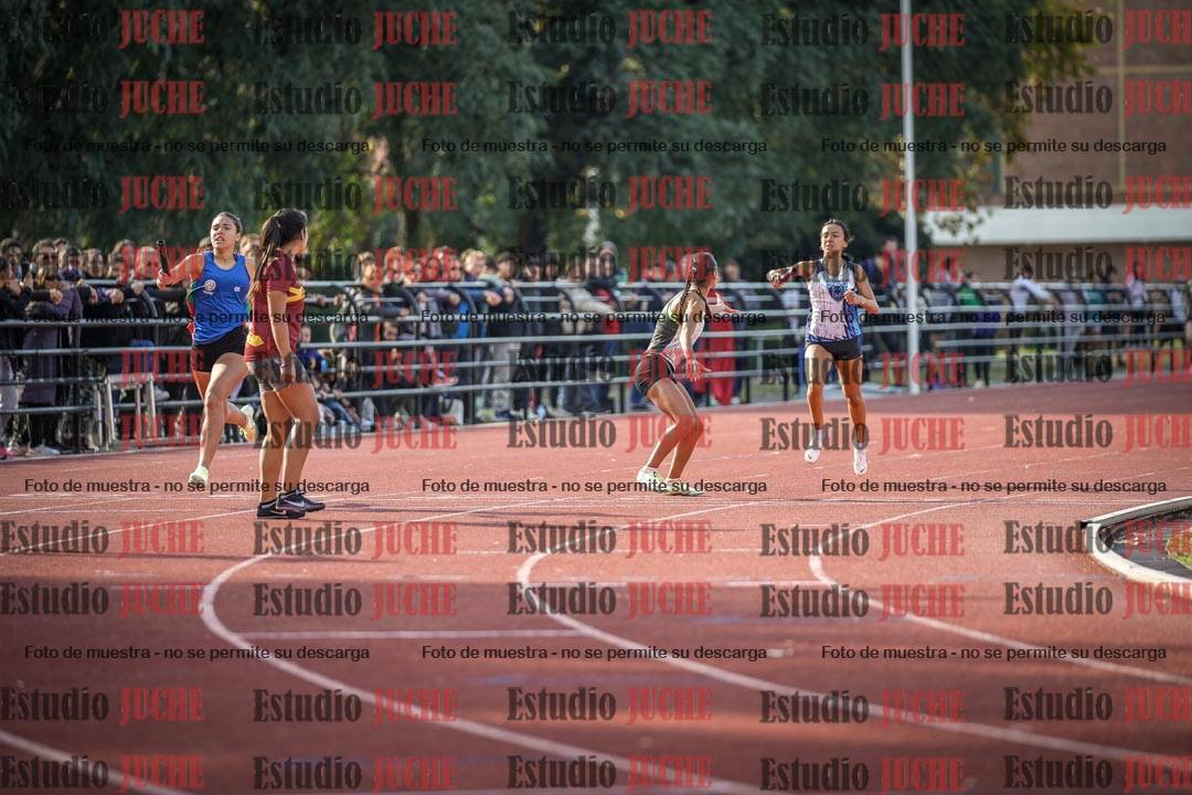 Fotos de las postas 4x400 m llanos de mujeres
