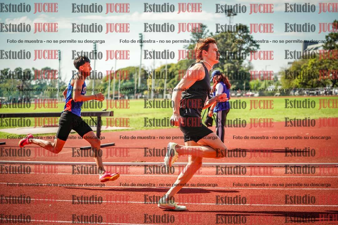 Fotos de los 800 m llanos de varones