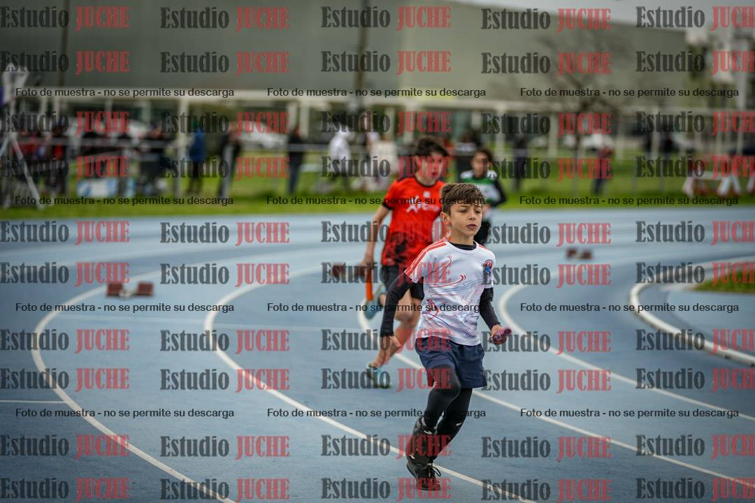 Fotos de las postas 5x80 m de varones - U14 - FINAL