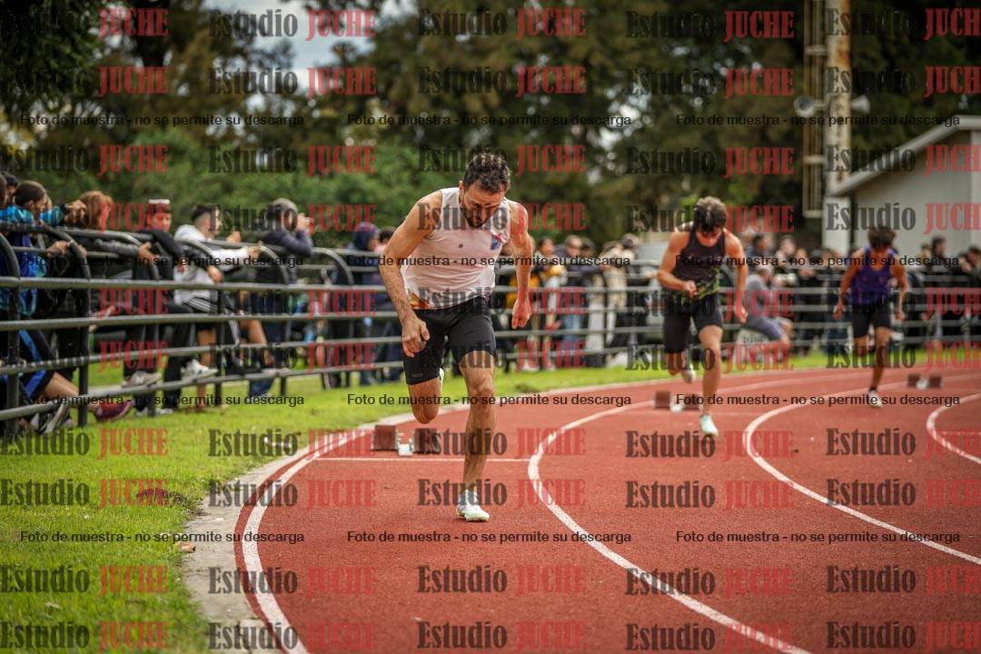 Fotos de los 400 m llanos de varones