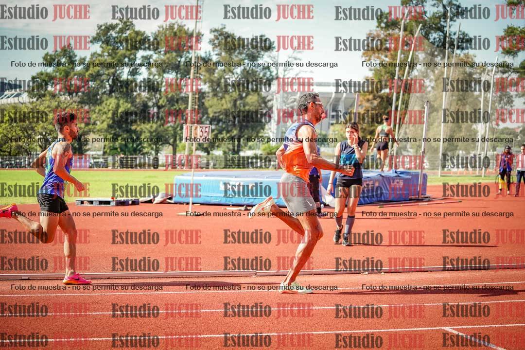 Fotos de los 800 m llanos de varones