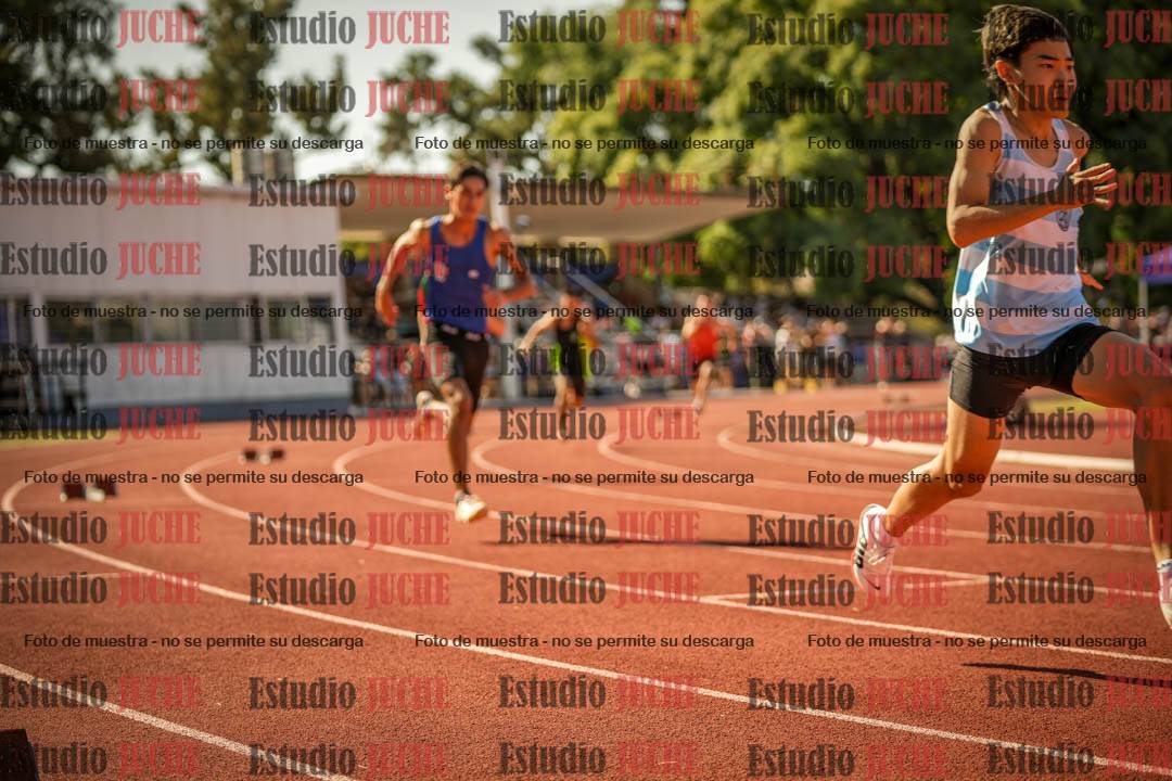 Fotos de los 400 m llanos de varones
