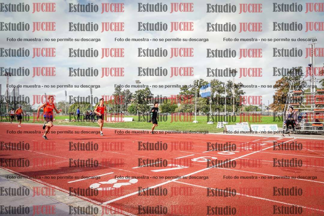 Fotos de los 400 m llanos de varones