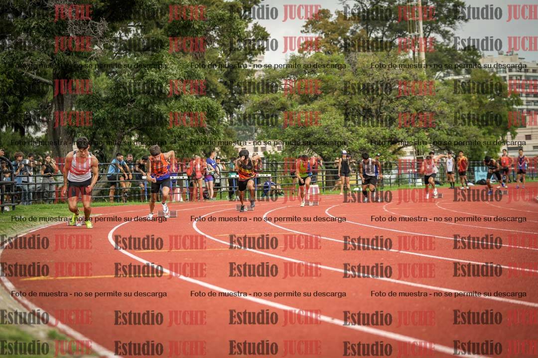 Fotos de los 200 m llanos de varones