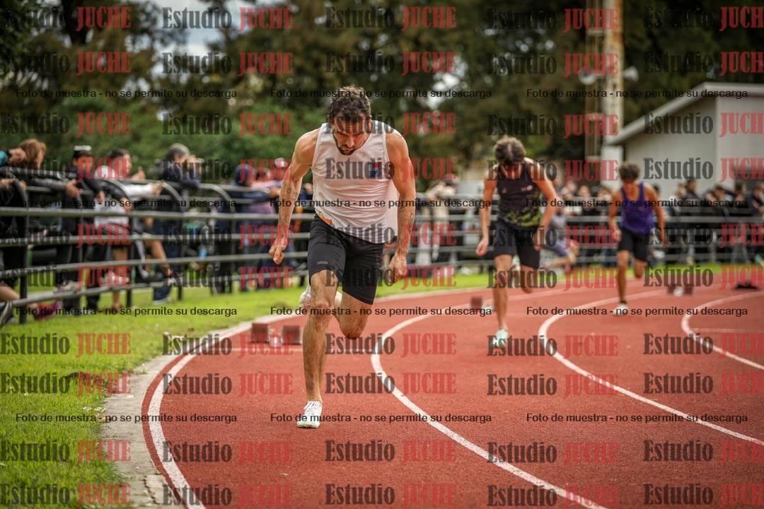 Fotos de los 400 m llanos de varones