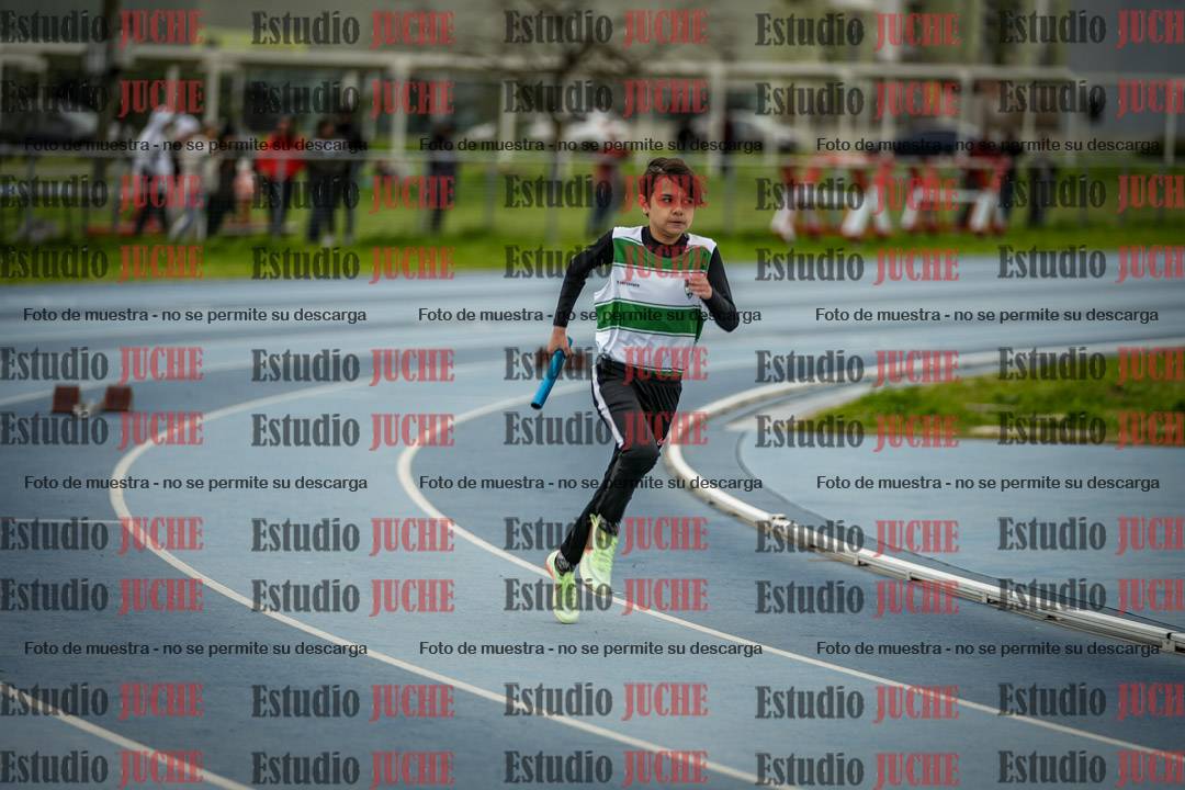 Fotos de las postas 5x80 m de varones - U14 - FINAL