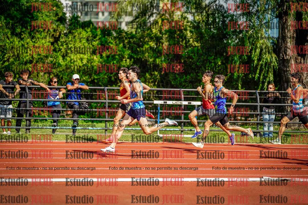 Fotos de los 800 m llanos de varones