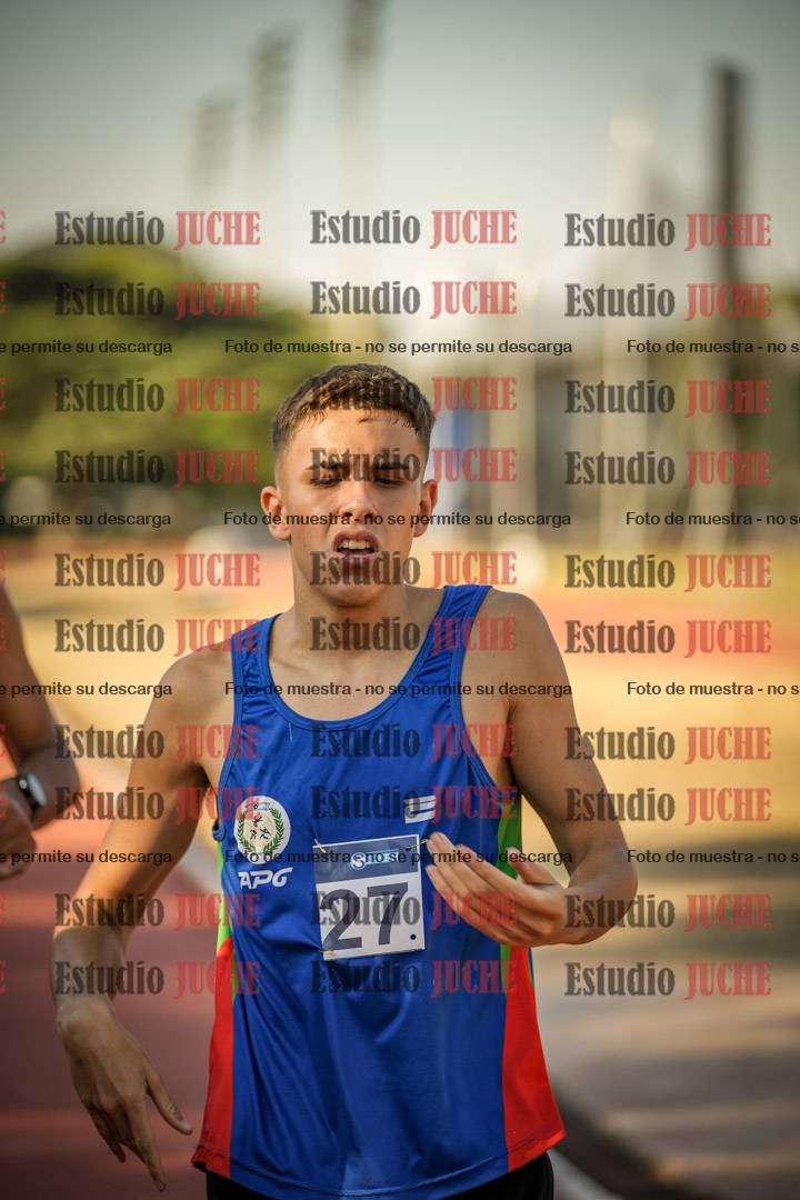 Fotos de los 800 m llanos de varones