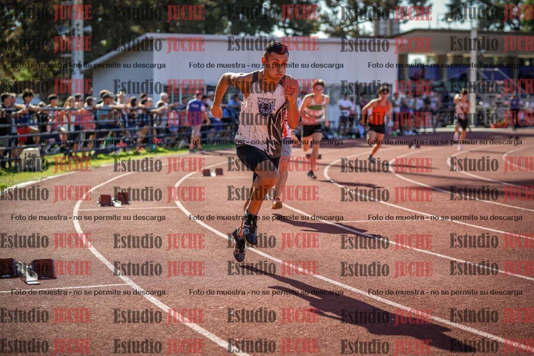 Fotos de los 400 m llanos de varones