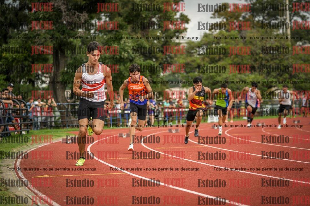 Fotos de los 200 m llanos de varones