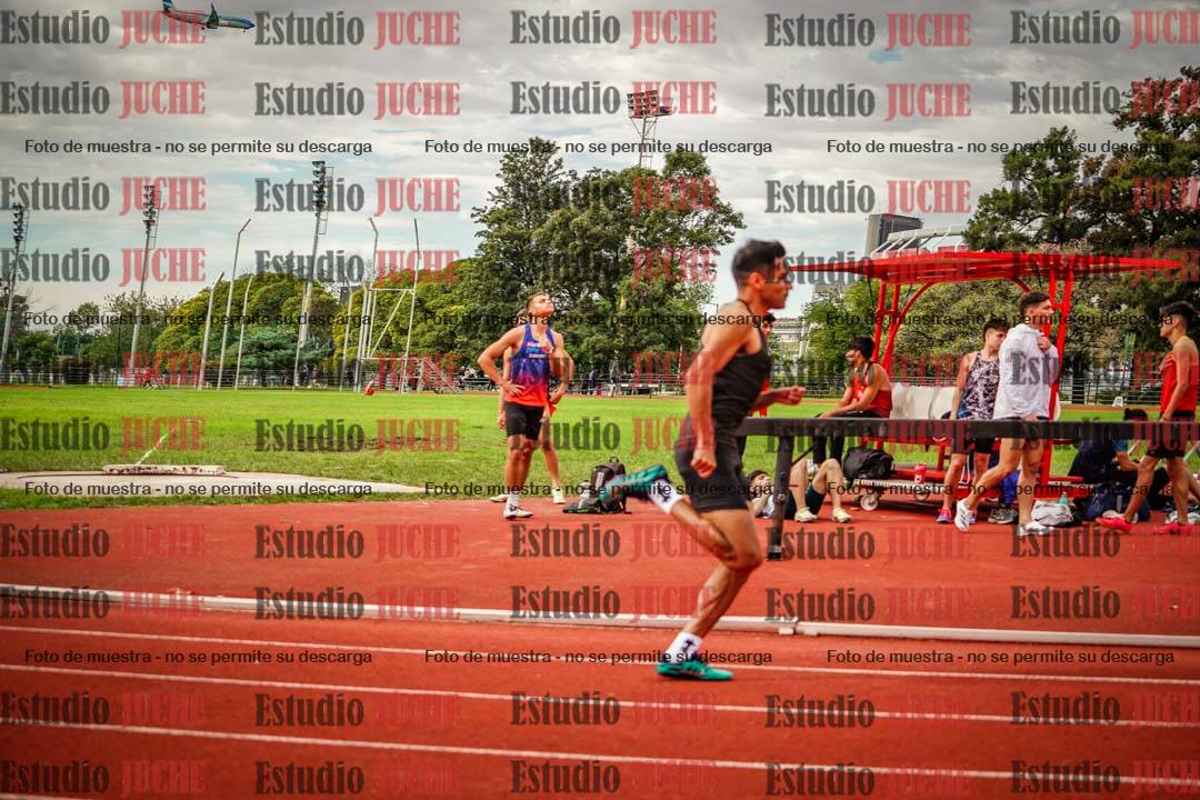 Fotos de los 400 m llanos de varones