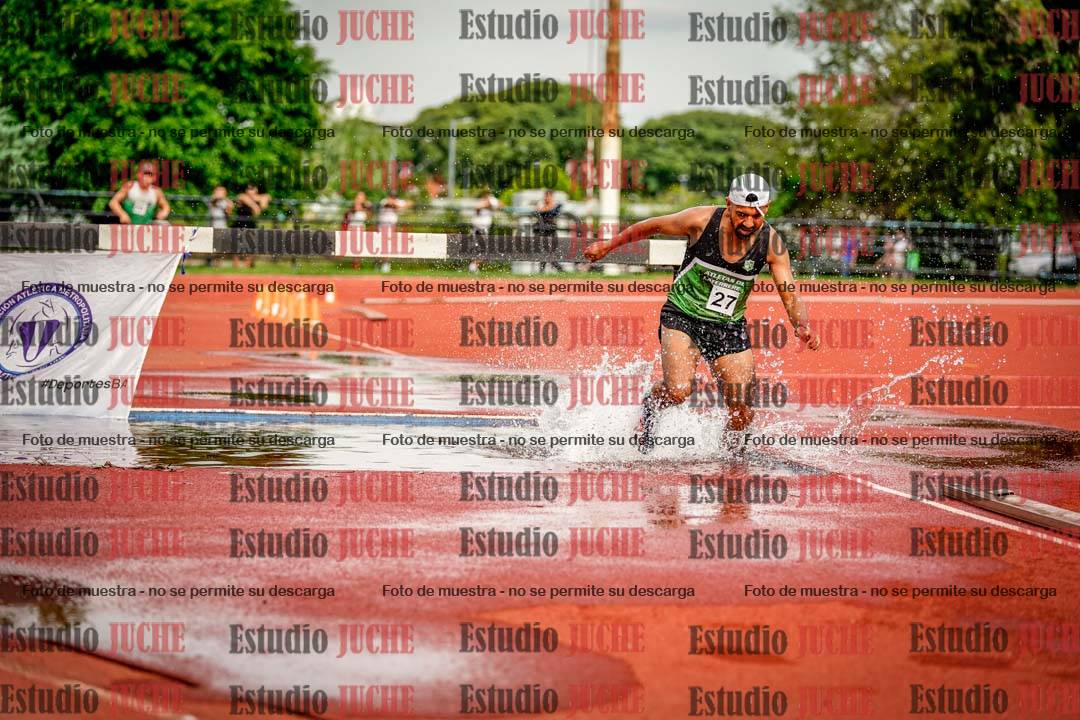 Fotos de los 3000 m con obstáculos de varones