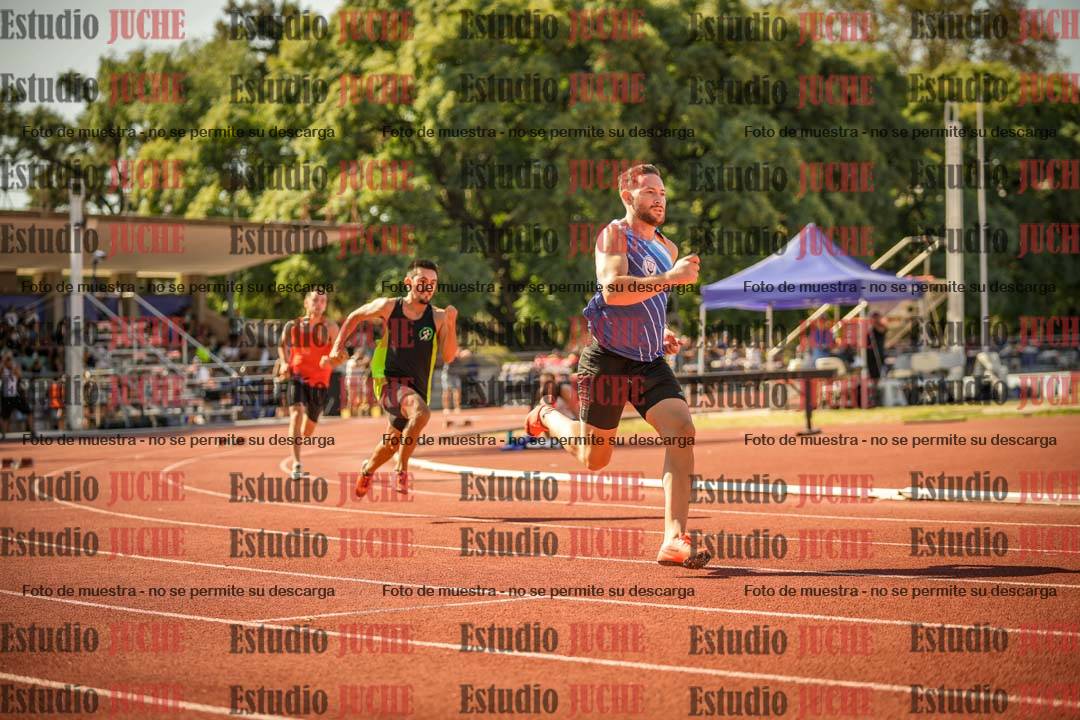 Fotos de los 400 m llanos de varones