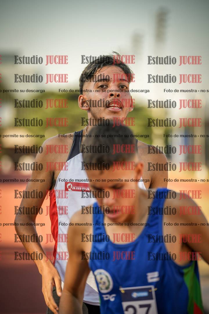 Fotos de los 800 m llanos de varones