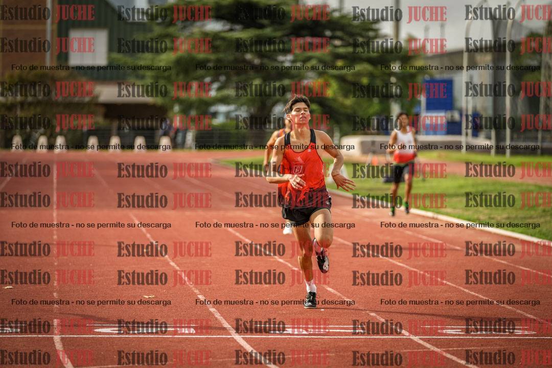 Fotos de los 400 m llanos de varones
