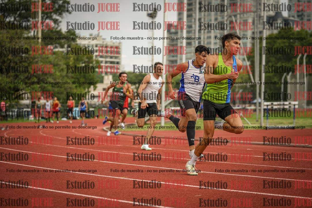 Fotos de los 200 m llanos de varones