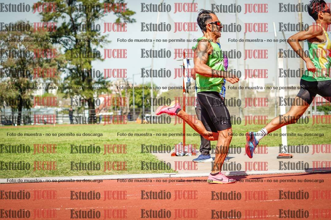 Fotos de los 800 m llanos de varones