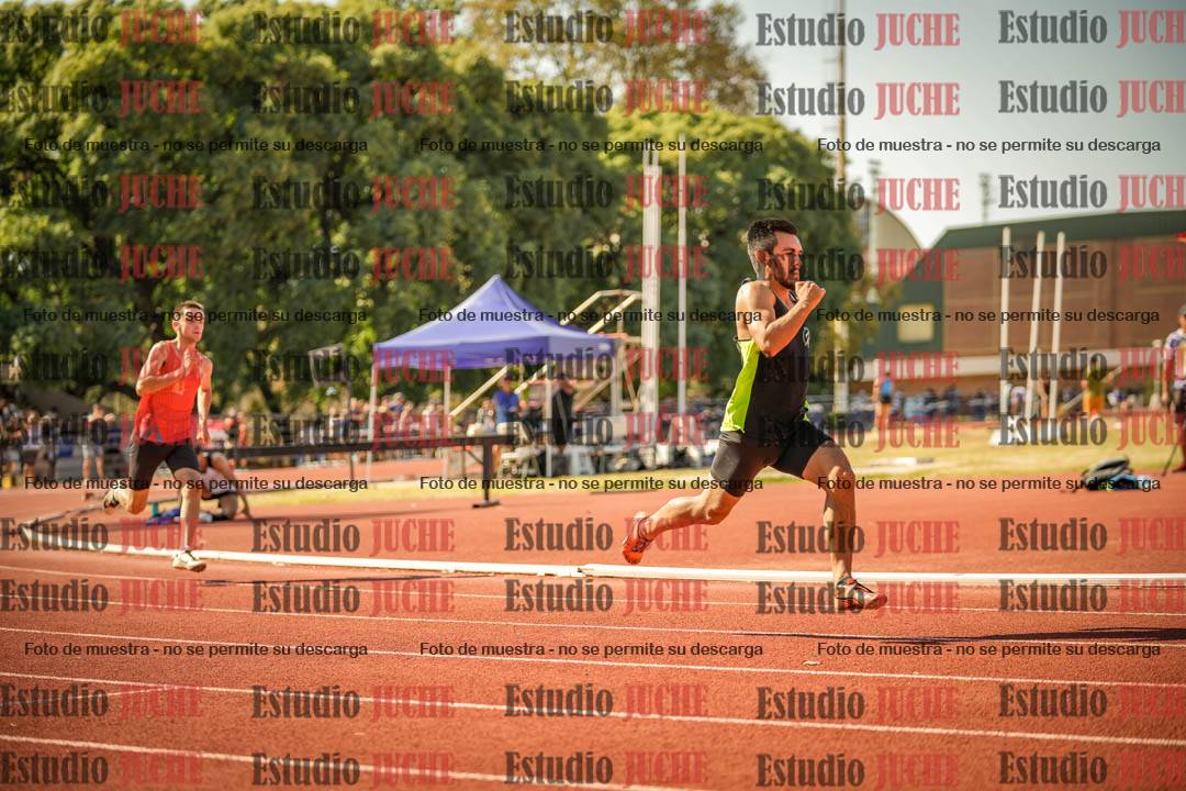 Fotos de los 400 m llanos de varones