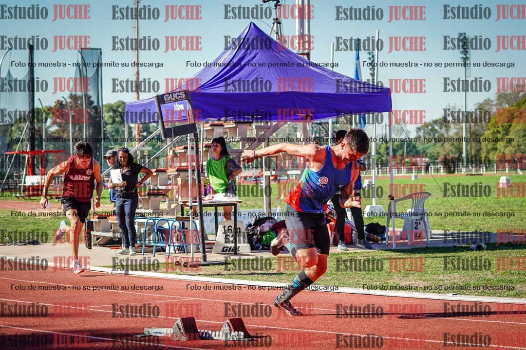 Fotos de los 400 m llanos de varones