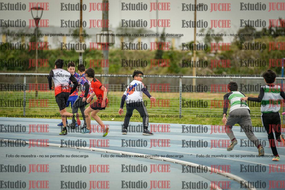 Fotos de las postas 5x80 m de varones - U14 - FINAL