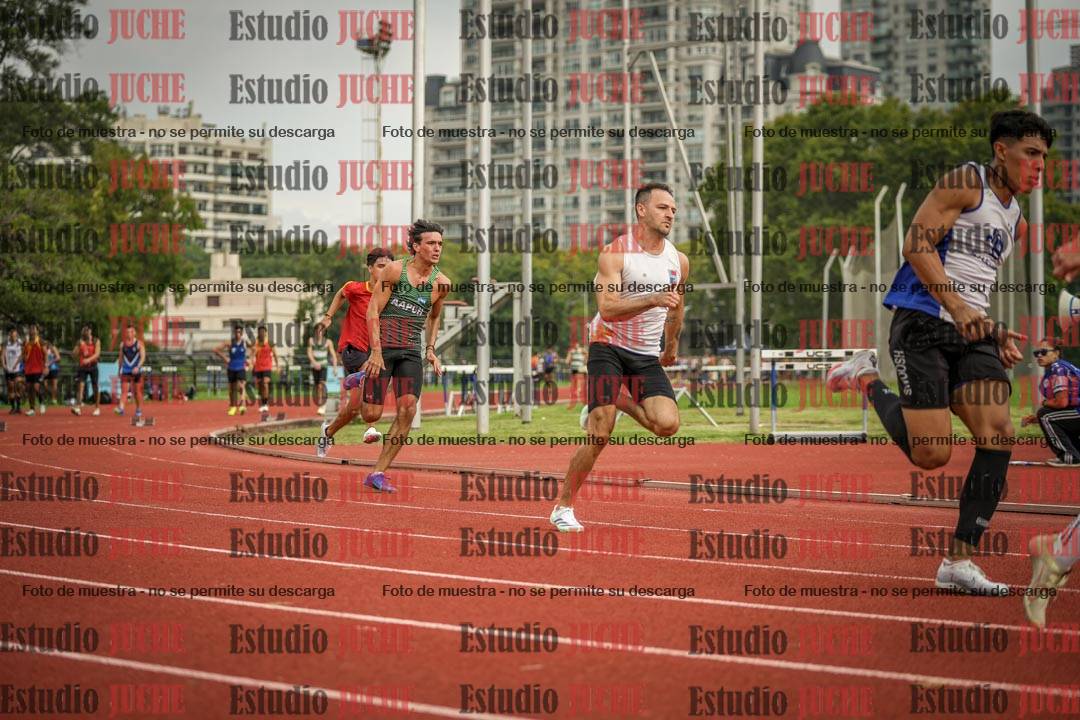 Fotos de los 200 m llanos de varones