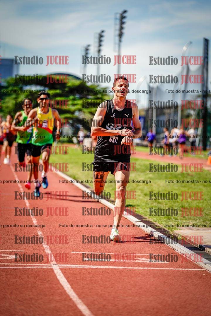 Fotos de los 800 m llanos de varones