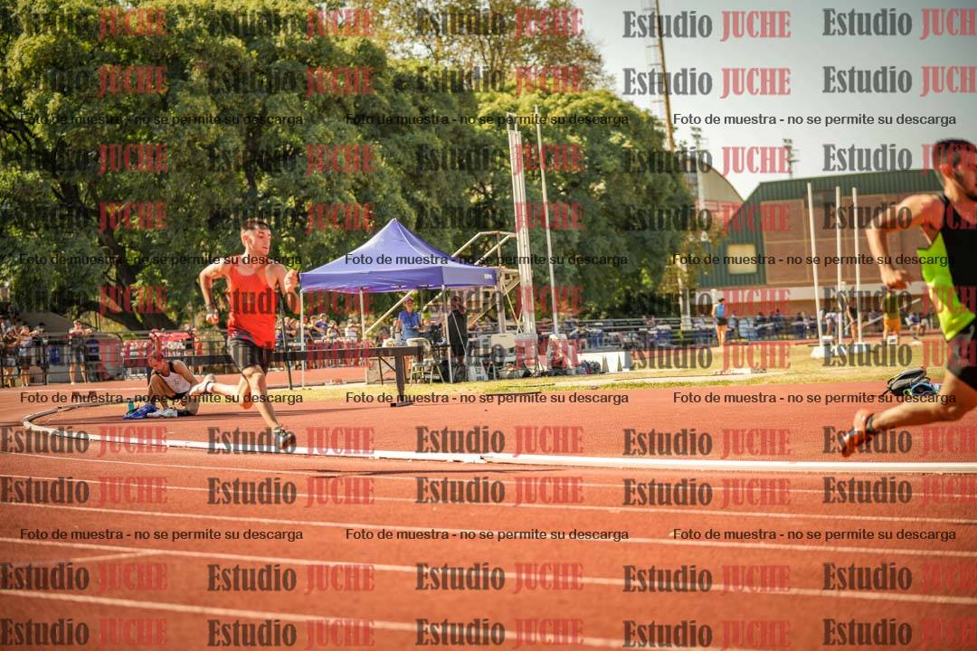 Fotos de los 400 m llanos de varones