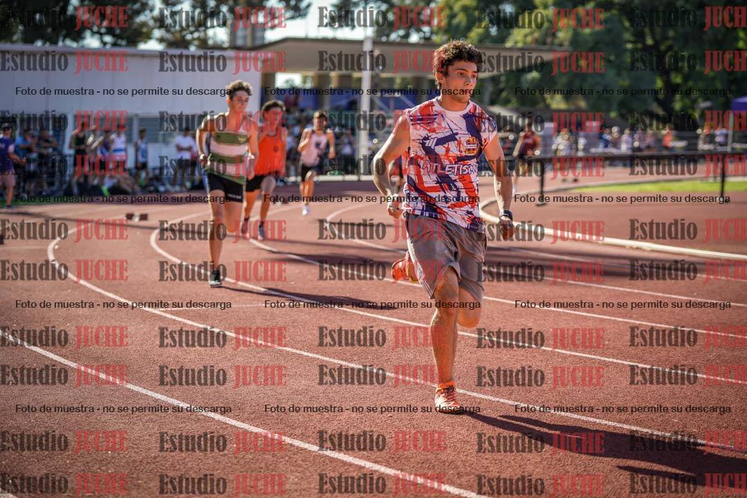 Fotos de los 400 m llanos de varones