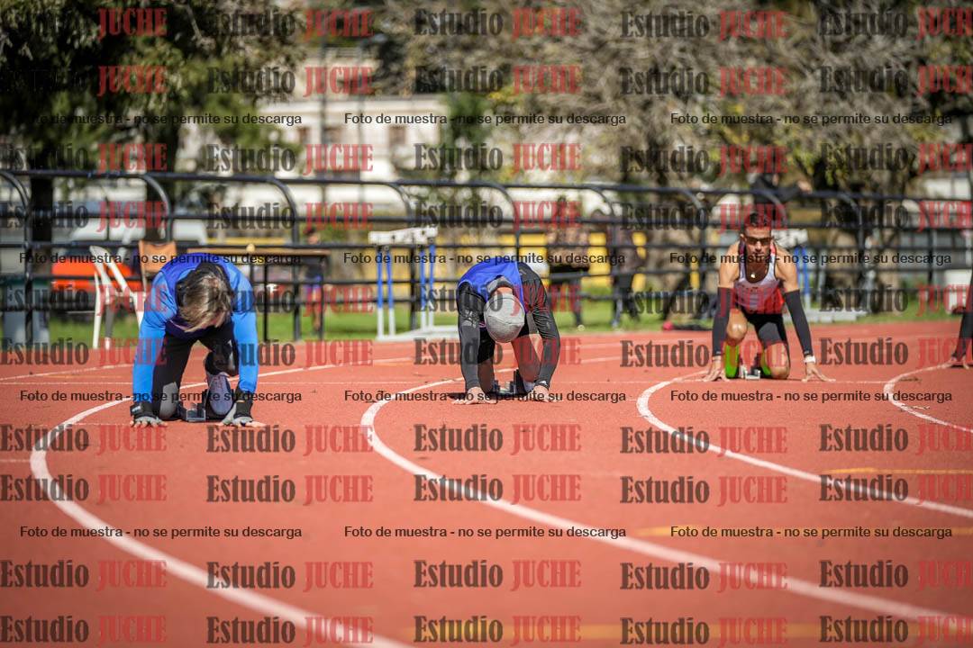Fotos de los 200 m llanos de varones