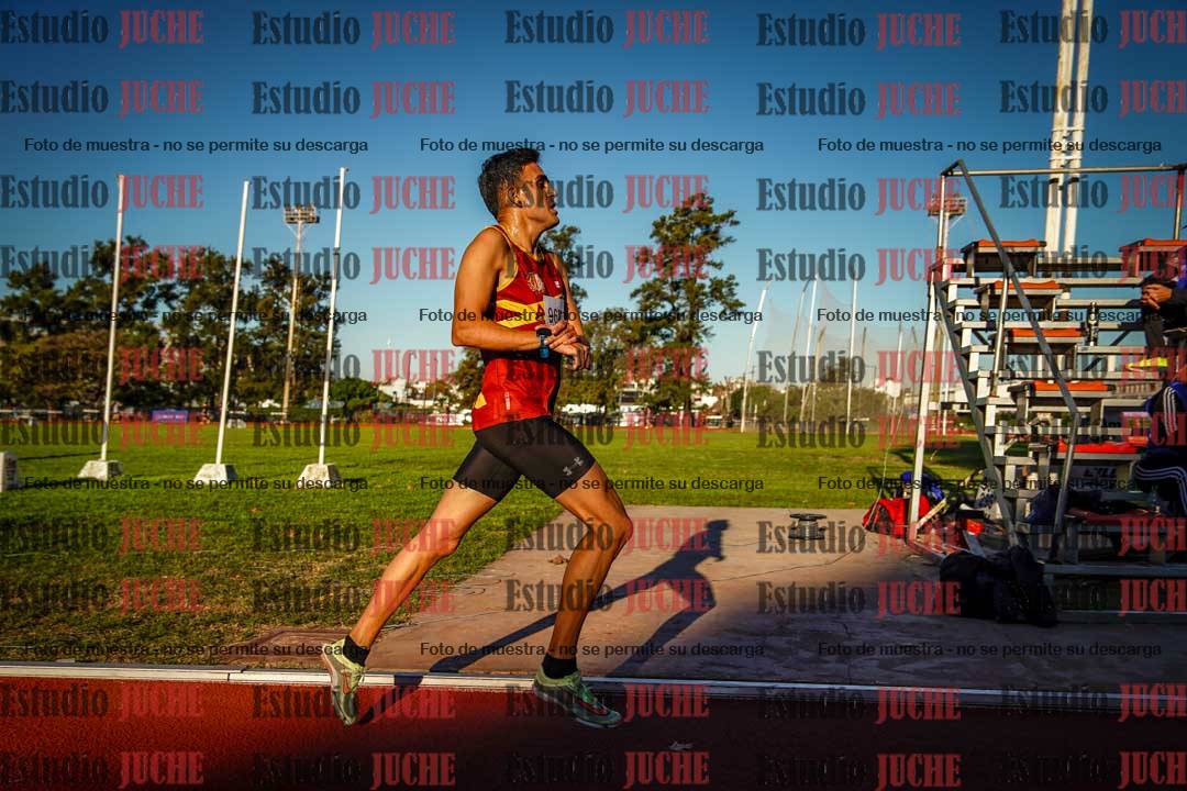 Fotos de los 3000 m llanos de varones