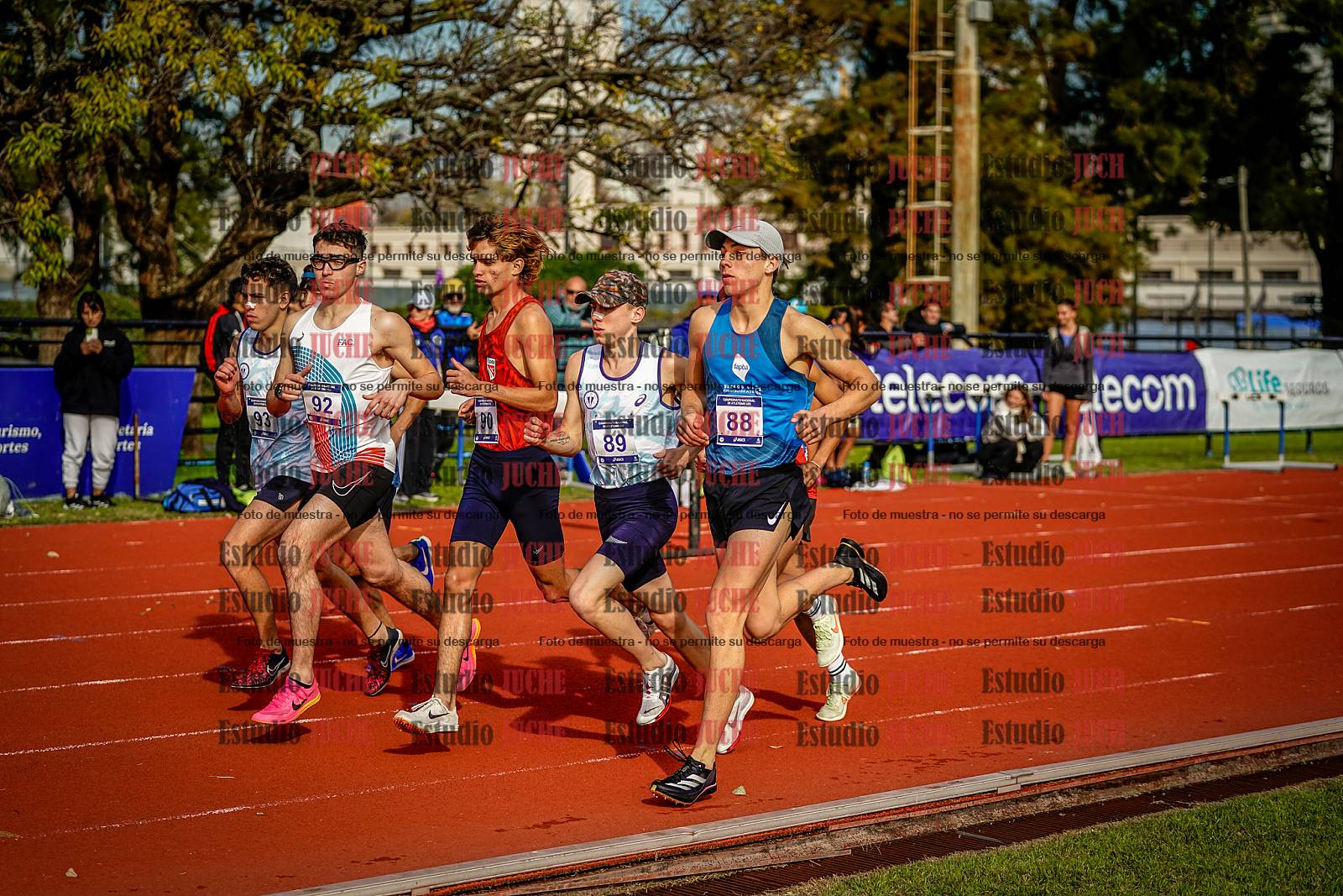 Fotos de los 3000 m con obstáculos de varones