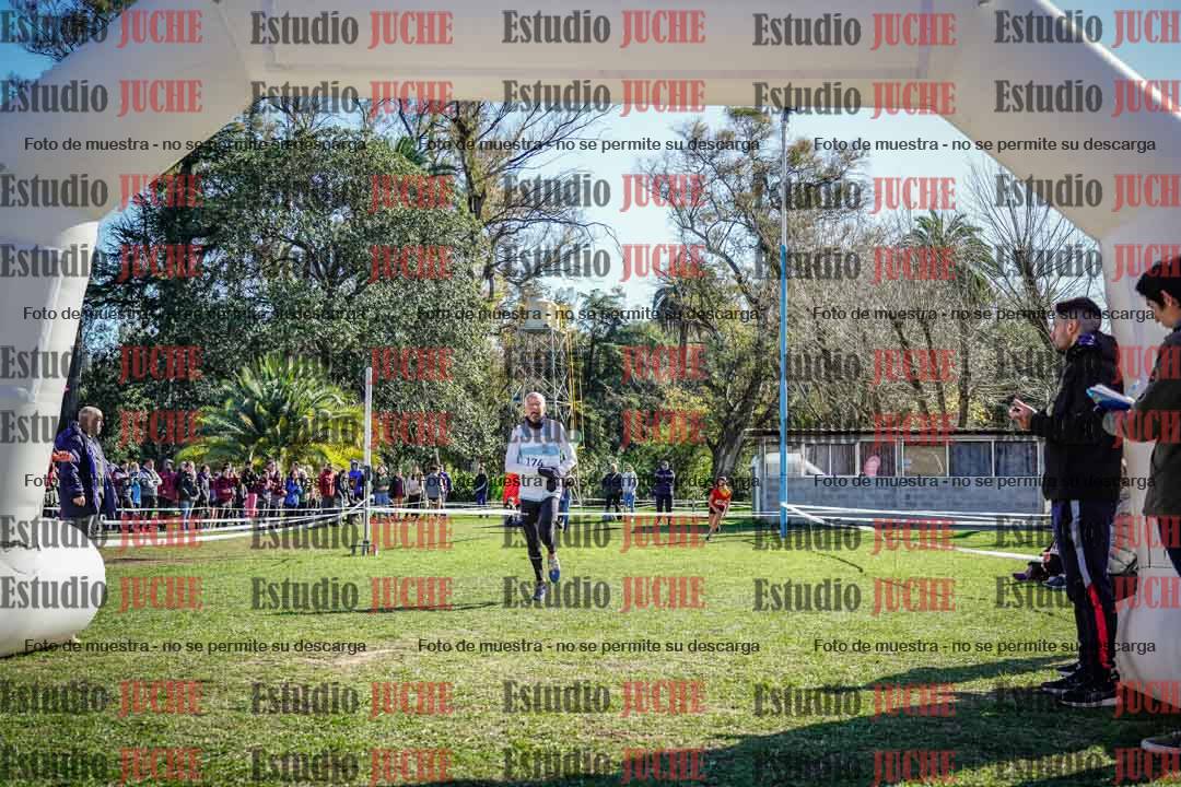 Fotos de la llegada del cross de 1500 m