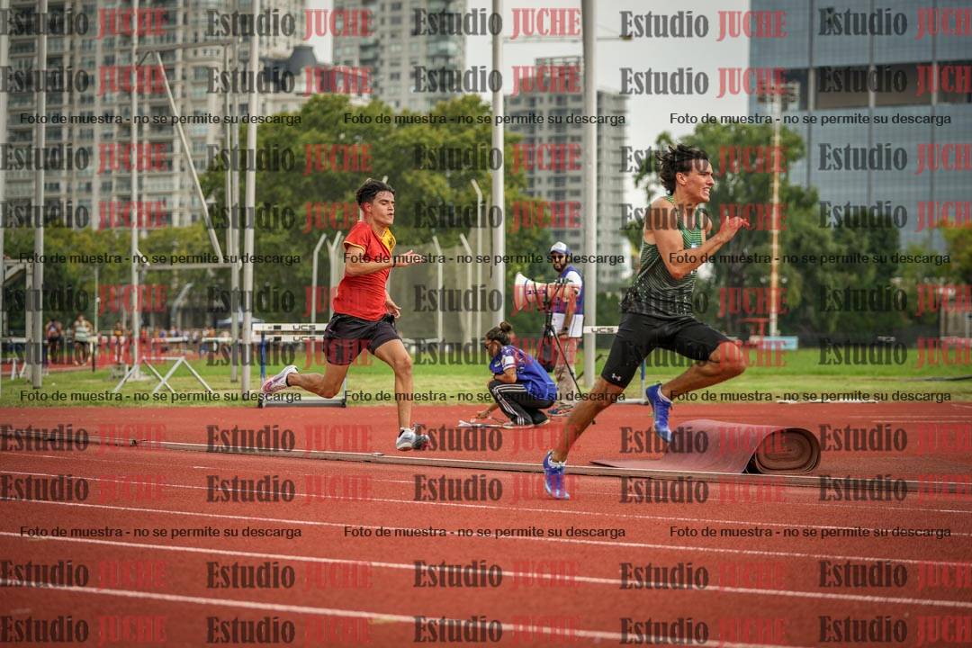 Fotos de los 200 m llanos de varones
