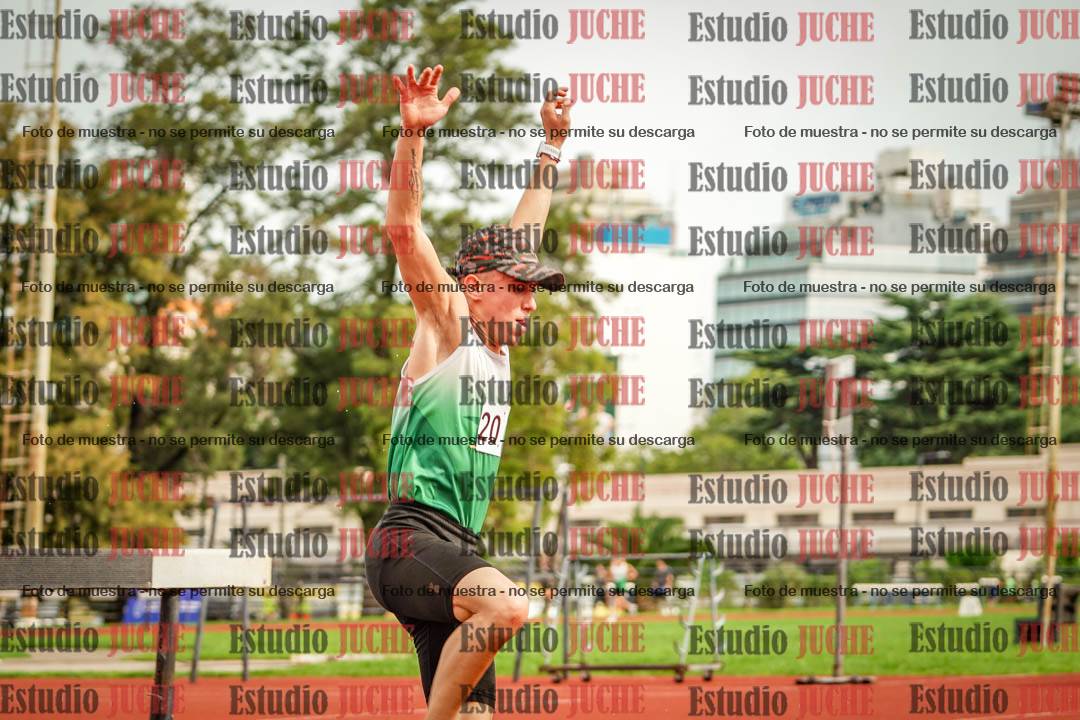 Fotos de los 3000 m con obstáculos de varones