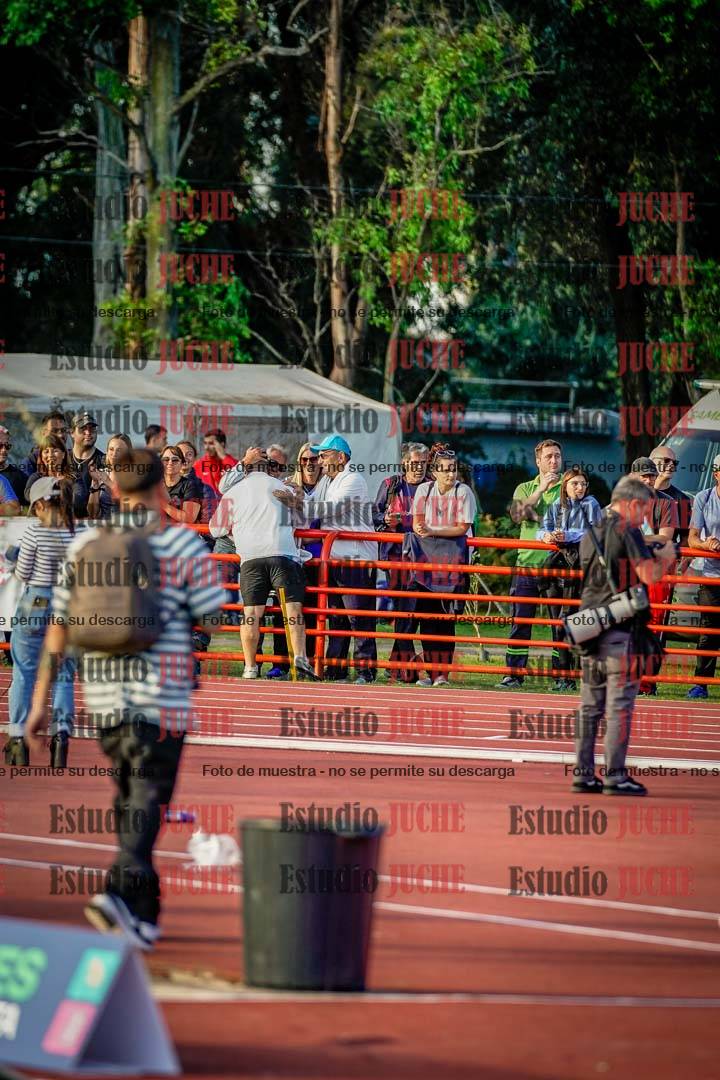 Fotos de algunos extras y podios del día 1