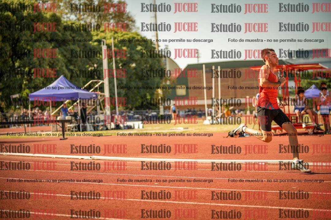 Fotos de los 400 m llanos de varones