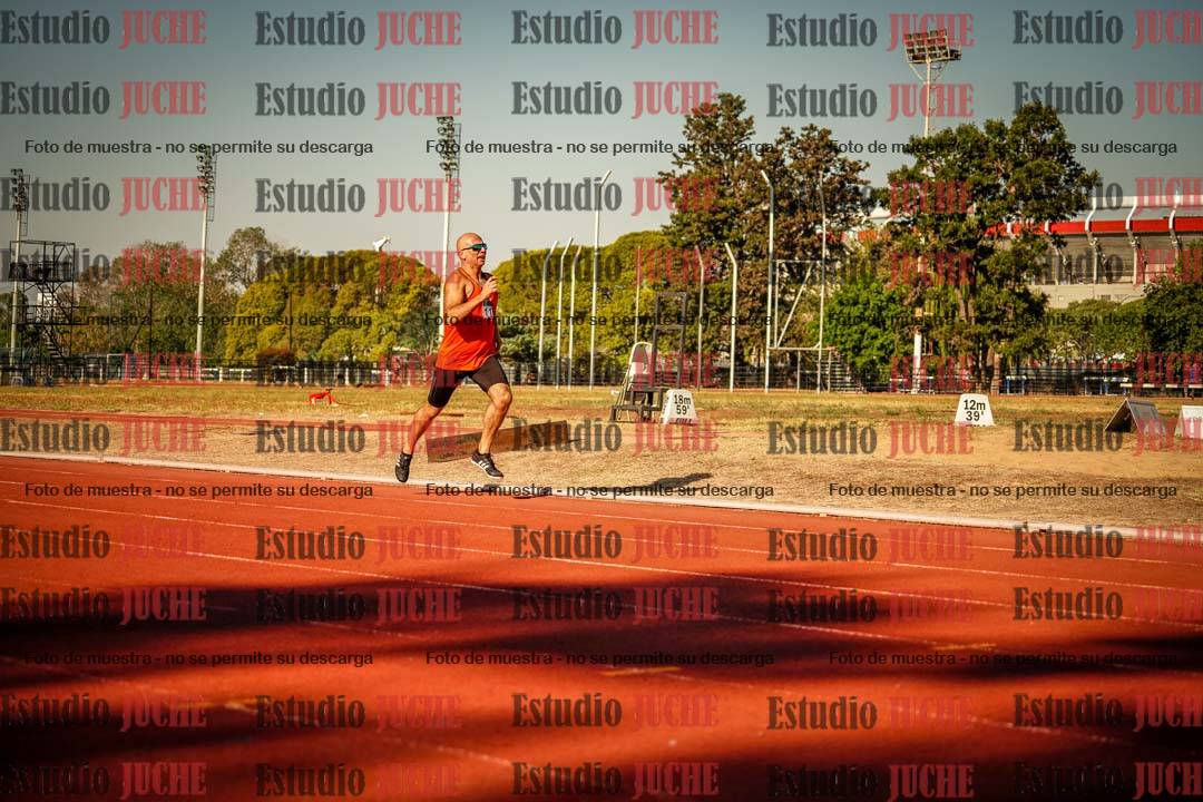 Fotos de los 800 m llanos de varones