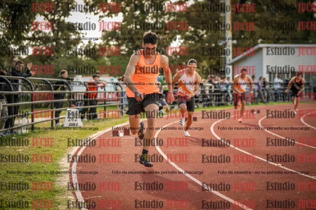Fotos de los 400 m llanos de varones