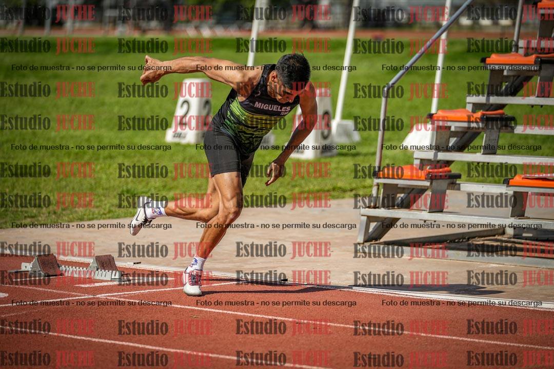 Fotos de los 400 m llanos de varones