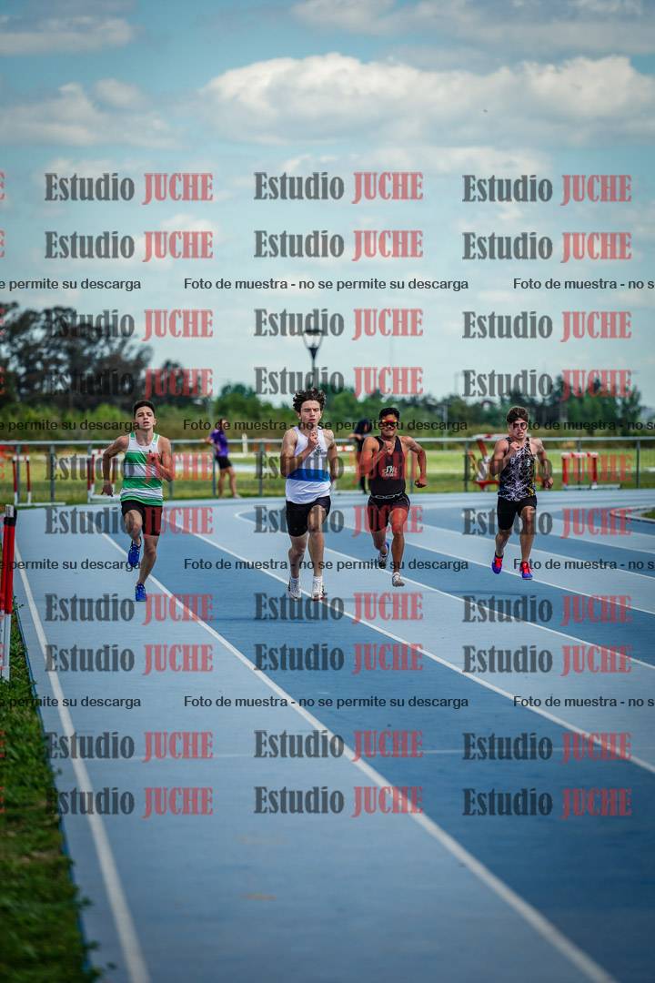 Fotos de los 400 m llanos de varones