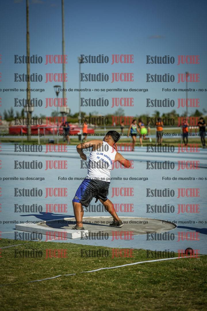 Fotos del lanzamiento de bala de varones