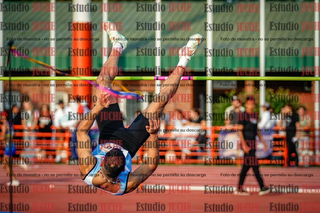 Fotos del salto en alto de varones - deca 4