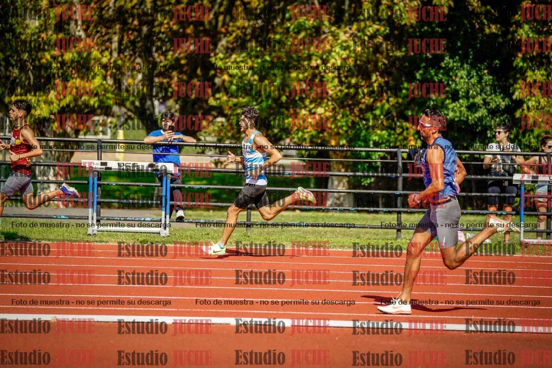 Fotos de los 800 m llanos de varones