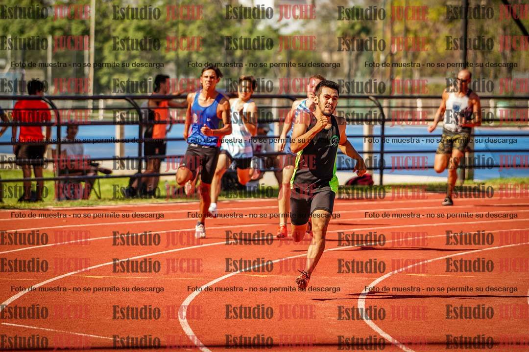 Fotos de los 400 m llanos de varones