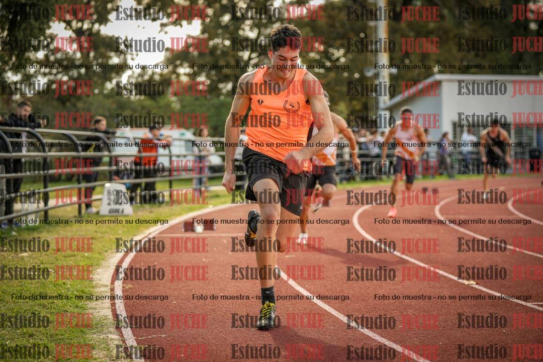 Fotos de los 400 m llanos de varones